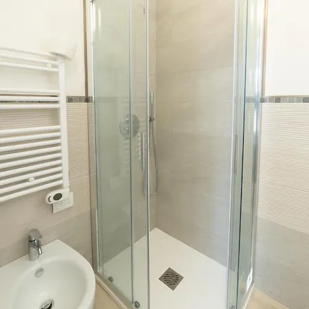 Incredibile Vista Mare 2 Bagni E 2 * ألبا أدرياتيكا