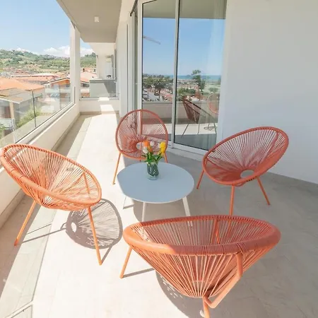 Apartment Incredibile Vista Mare 2 Bagni E 2 *